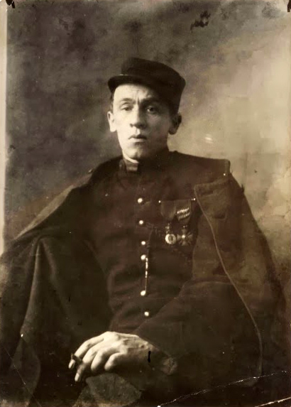 Photographie de Blaise Cendrars en uniforme de la Légion étrangère, auteur inconnu, 1916.