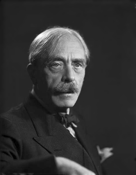 Paul Valéry photographié par le Studio Harcourt, vers 1938